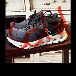 On Cloud running shoes Cloudrunner 2 size 7